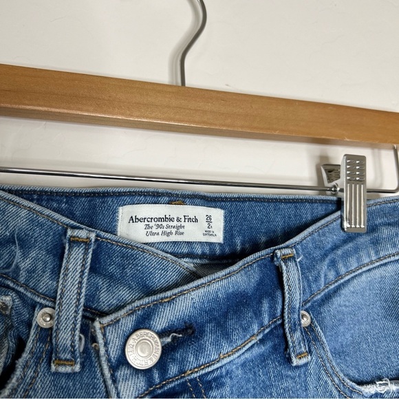 Abercrombie & Fitch 90s Straight Ultra High Rise Criss Cross Jeans - Picture 4 of 6